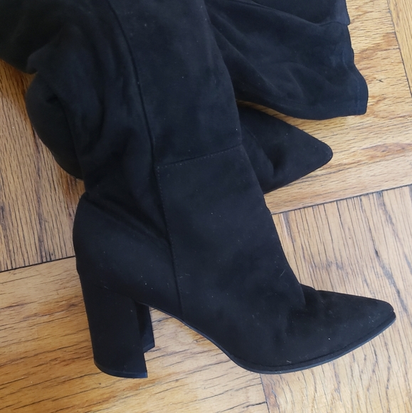 Marc Fisher Black Suede  Heeled Boots - size 7 - Picture 4 of 16